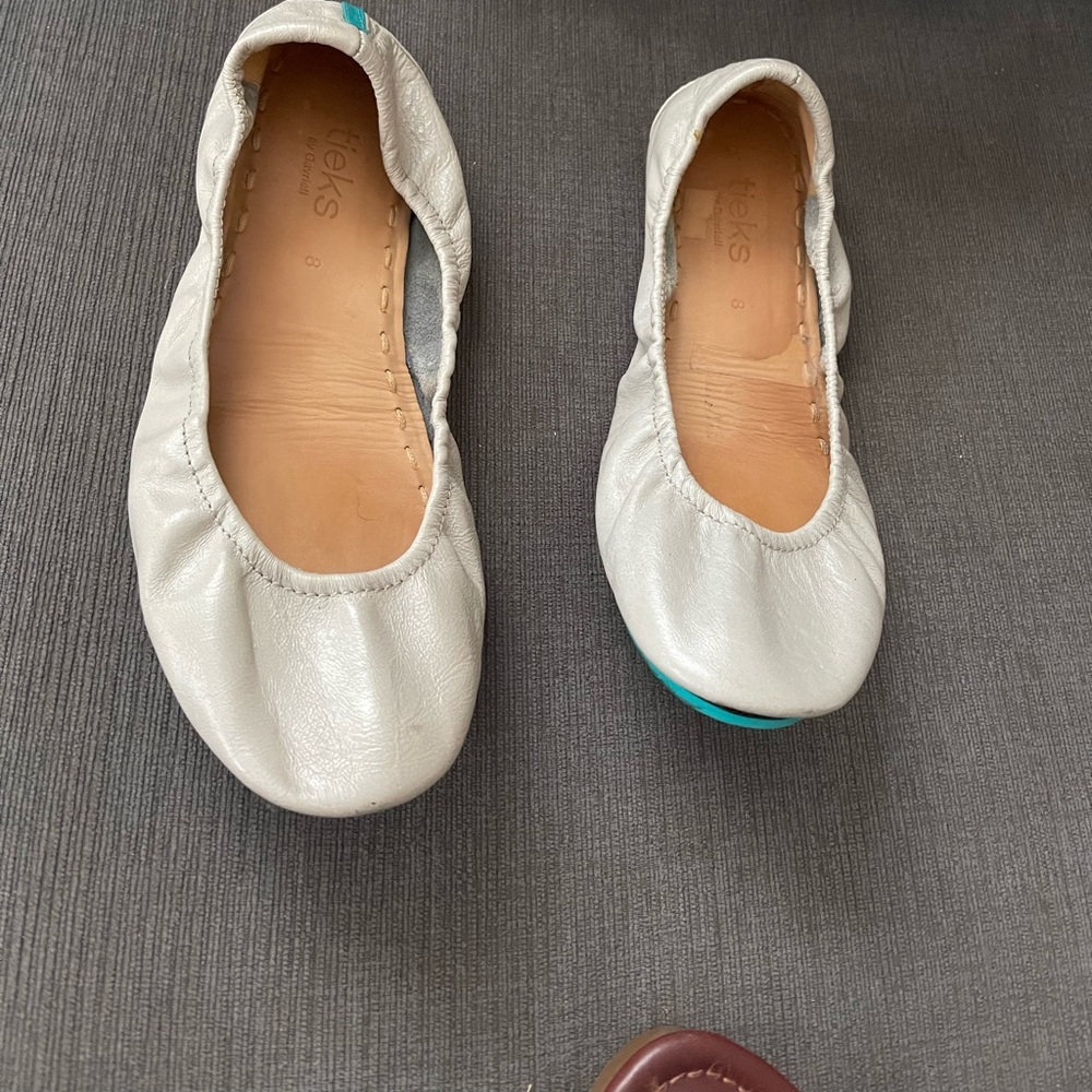 Tieks
by Gavrieli